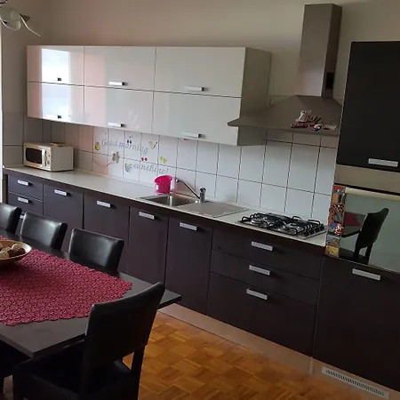 Tia Apartment Pag Town